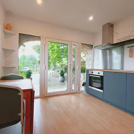 公寓 Avec Jardin Et Vue *